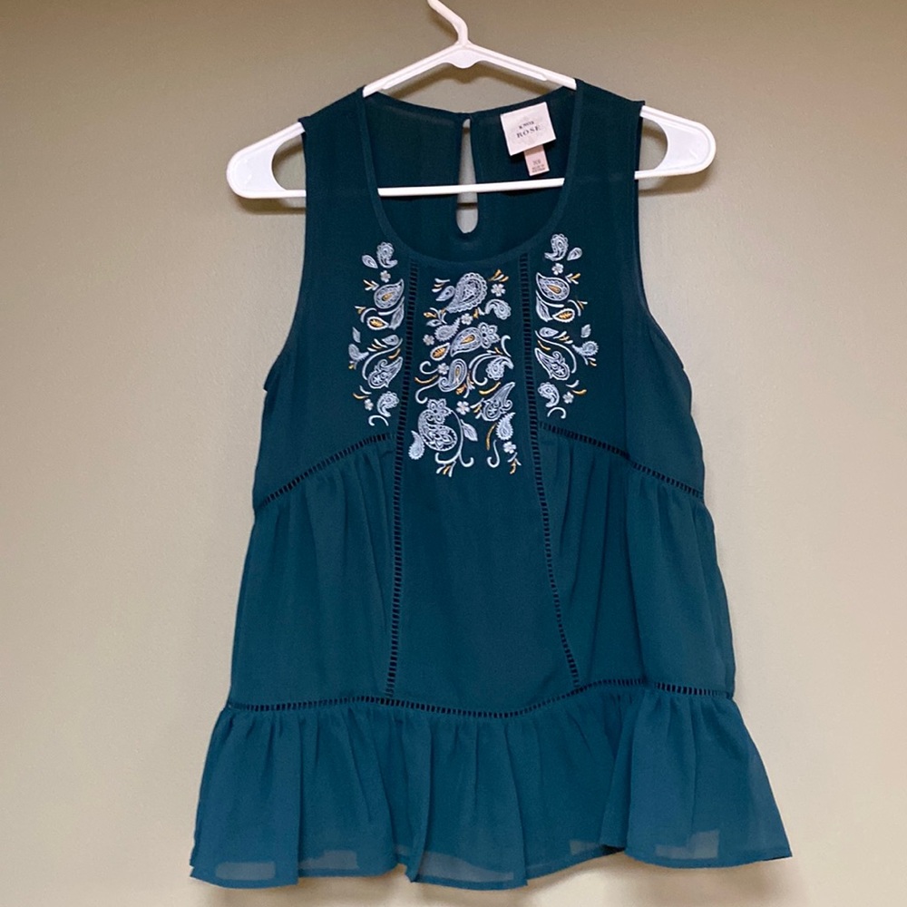 Knox Rose Green Embroidered Ruffle Tank Top